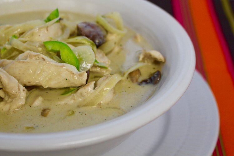 Red Kitchen Chicken & Mushroom Stroganoff - Family Size